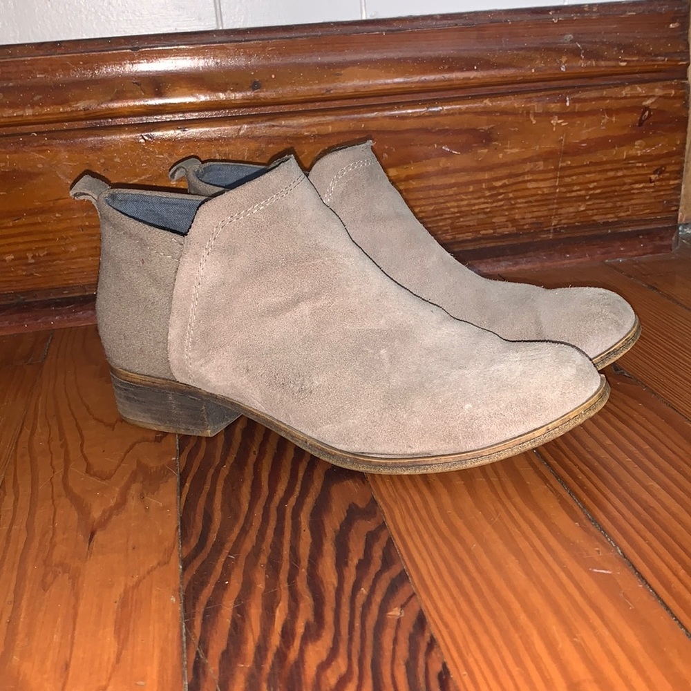 Toms tan ankle boots
